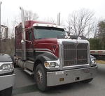 Lot #3 - 2007 International 9900i Road Tractor Auction Photo