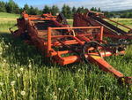 1980 Thomas Model WR660 2-row windrower Auction Photo