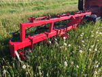 2002 BT 3500 cultivator, Red Auction Photo