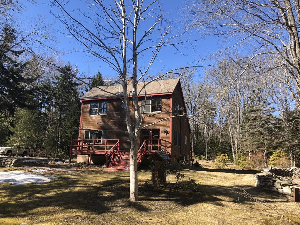2BR Saltbox Style Home - Fireplace - Gardens - 2.8+/- Acres Auction