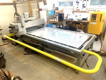 PUBLIC TIMED ONLINE AUCTION HAAS SR100 CNC PANEL ROUTER - AIR COMP. Auction