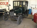 Lot 38 - 1921 Ford Model T Center Door Auction Photo