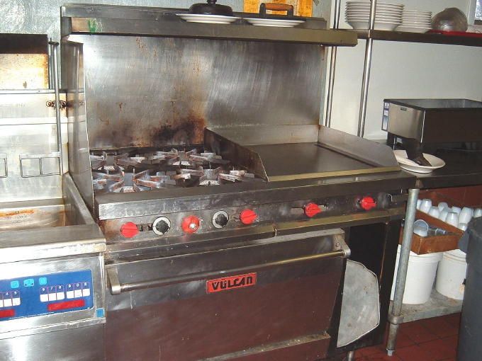 Auction 07 30e Vulcan 4 Burner Range Grill W Oven Restaurant