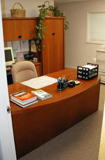 Knoll Office desk & credenza, 2-door cab Auction Photo