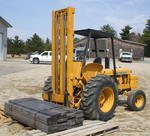 John Deere Model 380 5,000lb. forklift Auction Photo