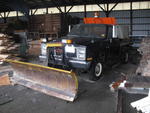 1987 GMC 2500 4wd plow truck w/ sander Auction Photo