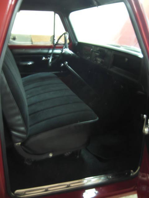 Auction 10 202 1964 Chevrolet C10 Stepside Interior Unreserved
