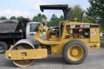 2006 Caterpillar CS323C roller Auction Photo