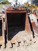 42 inch digging bucket Auction Photo