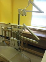 ROYAL MODEL: 16 DENTAL CHAIR Auction Photo