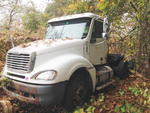 FREIGHTLINER T/A TRACTOR, NO ENGINE Auction Photo