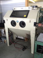 ATLAS SBC420 SAND BLAST CABINET Auction Photo