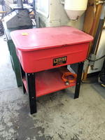 BLACK BULL 20-GALLON PARTS WASHER Auction Photo