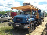 Lot 8 - 1997 GMC C7500 Bucket Truck Auction Photo