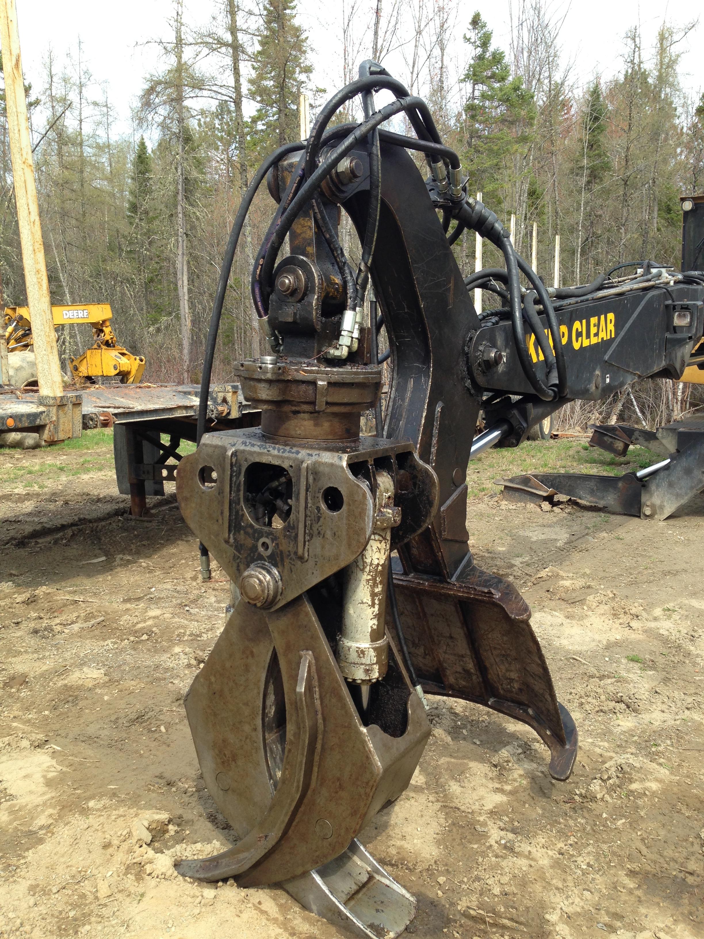 05 TIGERCAT 220 LOG LOADER - TIMED ONLINE AUCTION LATE MODEL FORESTRY EQUIPMENT