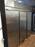 TIMED ONLINE AUCTION KITCHEN & REFRIGERATION EQUIPMENT - FURNITURE Auction Photo