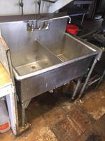 TIMED ONLINE AUCTION KITCHEN & REFRIGERATION EQUIPMENT - FURNITURE Auction Photo