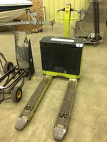 CLARK PW15 ELECTRIC PALLET JACK Auction Photo