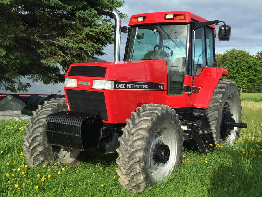 1990 CaseIH 7130 4wd Tractor Auction Photo