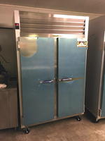 TRAULSEN S/S 2-DOOR FREEZER Auction Photo