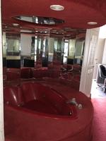 HONEYMOON SUITE TRAILER Auction Photo