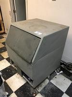 TIMED ONLINE AUCTION RESTAURANT & REFRIGERATION EQUIPMENT- PIZZA OVEN Auction Photo