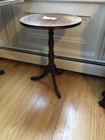 TIMED ONLINE AUCTION SEACOAST INN FURNISHINGS & DECOR - GLASSWARE Auction Photo