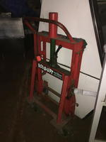 TIMED ONLINE AUCTION FORKLIFTS - VAN TRAILERS - RESTAURANT EQUIPMENT Auction Photo