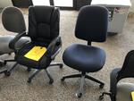 MID BACK SWIVEL OFFICE CHAIR & SECRETARIAL CHAIR Auction Photo