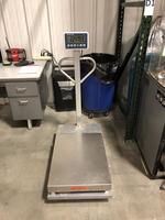 MOBILE HEAVY DUTY BENCH SCALE & CART Auction Photo