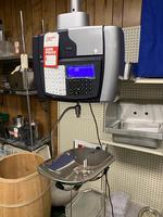 TIMED ONLINE AUCTION TOYOTA FORKLIFT - RESTAURANT EQUIPMENT Auction Photo
