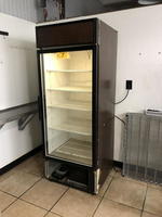 TIMED ONLINE AUCTION RESTAURANT EQUIPMENT, VINTAGE REFRIGERATED CASE Auction Photo