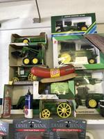 20+ CLASSIC CARS -  PARTS -  DIECAST COLLECTIBLES - CAMPER Auction Photo