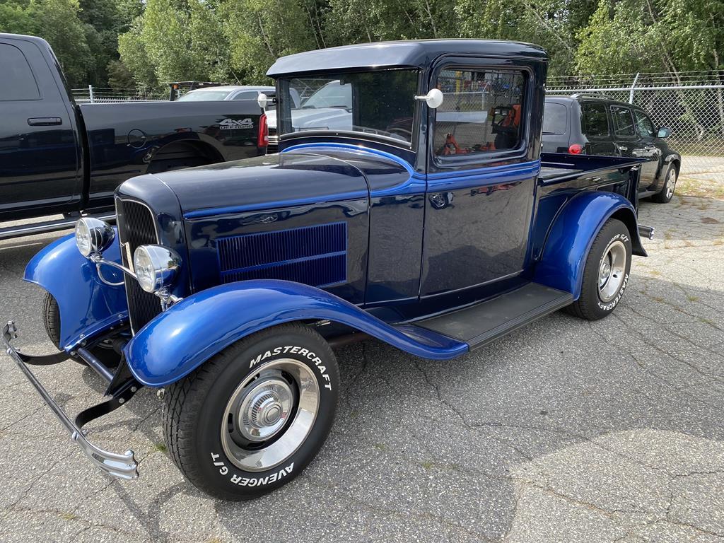 1932 FORD STREET ROD CHEVY V8 Auction Photo