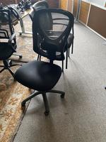 TIMED ONLINE AUCTION OFFICE FURNITURE: DESKS, MODULAR PANELS, SEATING Auction Photo