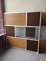 TIMED ONLINE AUCTION OFFICE FURNITURE: DESKS-MODULAR PANELS-SEATING Auction Photo