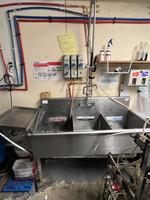 3-BAY S/S SINK & SPRAY NOZZLE Auction Photo