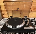 JVC RECORD PLAYER Auction Photo