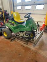 JOHN DEERE 1200 HYDRO BUNKER Auction Photo