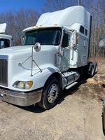 2007 INTERNATIONAL 9400 TANDEM AXLE ROAD TRACTOR W/ SLEEPER Auction Photo