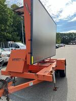 2002 VER-MAC TRAILER MOUNTED MESSAGE BOARD Auction Photo