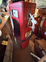PUBLIC TIMED ONLINE AUCTION ANTIQUES, ADVERTISING, AUTOMOTIVE  Auction Photo