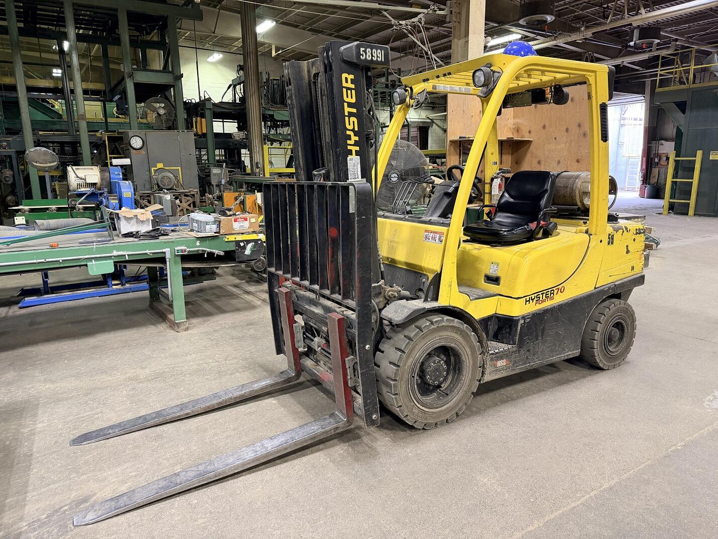 SHORT NOTICE SALE ~ FORKLIFTS - ELECTRIC PALLET JACK Auction Photo