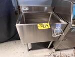 PUBLIC TIMED ONLINE AUCTION KITCHEN & BAR EQUIPMENT, REFRIGERATION Auction Photo