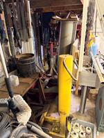 PUBLIC TIMED ONLINE AUCTION SHOP & AUTOMOTIVE REPAIR EQUIPMENT Auction Photo