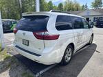 2017 TOYOTA SIENNA LE 6-PASSENGER VAN Auction Photo