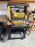 PUBLIC TIMED ONLINE AUCTION WOODWORKING EQUIPMENT, SHOP & HAND TOOLS Auction Photo