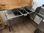 PUBLIC TIMED ONLINE AUCTION RESTAURANT & REFRIGERATION EQUIPMENT Auction Photo