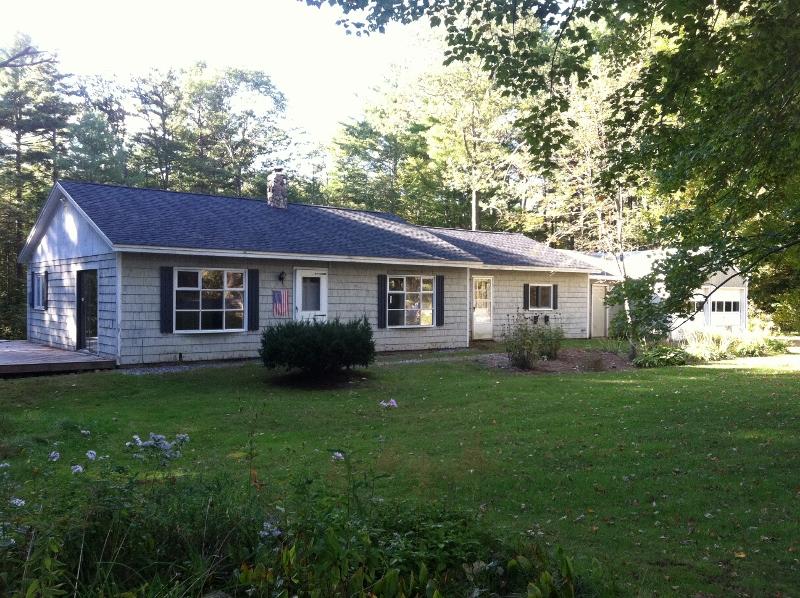 Ranch Style Home 1+/- Acres Auction