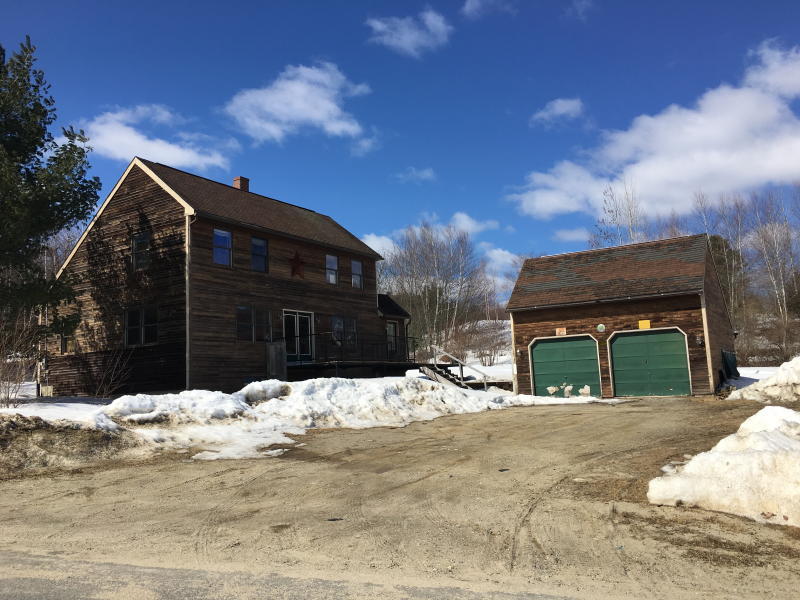 3BR Saltbox - Garage - 1.41+/- Acres Auction